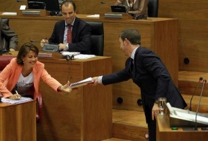 Barcina y Jiménez en el Parlamento Foral