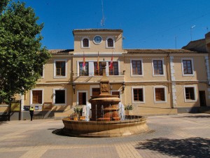 Edificio del Ayuntamiento de Quintanar del Rey.