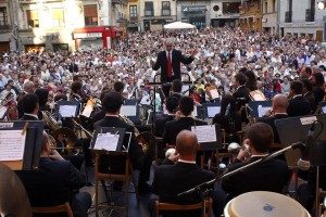 Concierto de La Pamplonesa al aire libre en la Plaza Consistorial. diariodenavarra.es-
