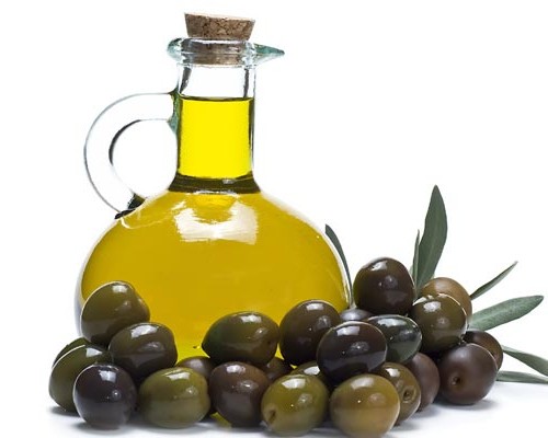 China se lanza a por el mercado de aceite de oliva: compra Salov, rival de Deoleo