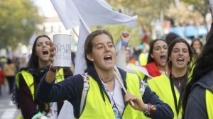 Arranca la manifestación por la vida convocada por más de 40 asociaciones