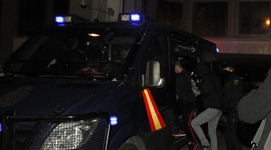 La policía detiene a 32 personas del Frente Atlético involucradas en la reyerta del Calderón