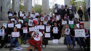 Los familiares de los desaparecidos aceptan los resultados forenses pero desconfían de la línea de investigación oficial