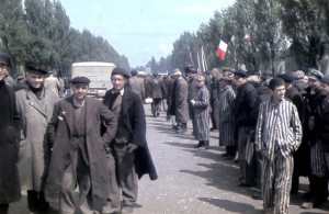 Imágenes a Color del primer campo de concentración nazi reveladas por el sitio web Vintage Everyday