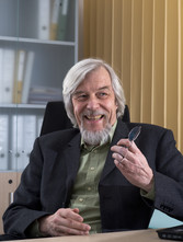 Rolf Dieter-Heuer espera presenciar los primeros resultados de las colisiones en el LHC