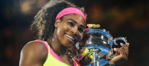 Serena Williams, feliz con su trofeo. DR