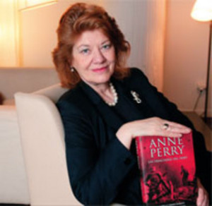 La novelista británica Anne Perry, acaba de visitar España. DR