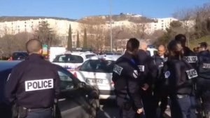Grupos narcos dispararon contra la policía, cerca de donde se espera la visita el primer ministro, Manuel Valls