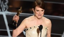 Julianne-Moore