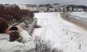 La ola de frío siberiano congela la mayor parte de España 