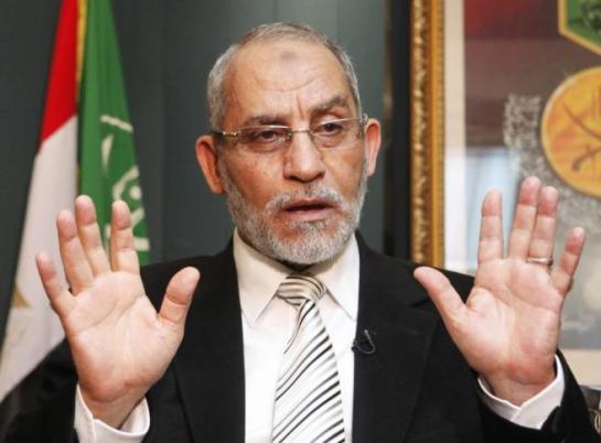 Un tribunal egipcio condena a cadena perpetua al líder de los Hermanos Musulmanes