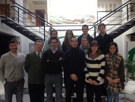 Estudiantes de Arquitectura de la Universidad de Navarra visitan Schneider Electric