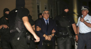 El líder del partido neonazi griego Amanecer Dorado sale de prisión. REUTERS