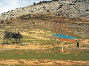 Nuevas investigaciones apuntan a este lugar, a 400 metros del lugar en el que se situó en 2009 la fosa, del enterramiento de Lorca. / EL PAÍS
