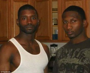 Jonas (izda) y Hasan Edmonds (dcha) detenidos por el FBI. nyooztrend.com