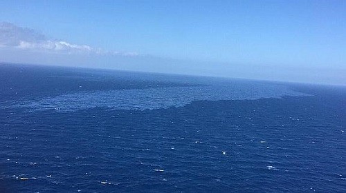 El rastro de hidrocarburos procedentes del buque Oleg Naydenov continúa su deriva en dirección suroeste