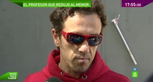 Profesor que redujo al menor