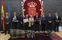 Recpeción tradicionales pendones leones