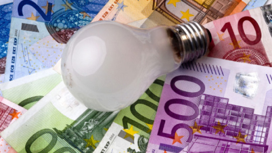 La CNMC cifra en 465 millones la cuantía del déficit eléctrico en 2014 de forma provisional