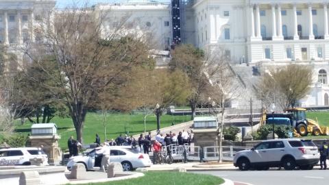 Un hombre se quita la vida en las inmediaciones del Capitolio de Washington