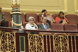En primera fila, Lourdes Goicoechea y Alberto Catalán