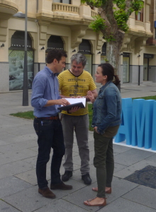 Zalba, a la izda, y Sanz, portavoz del PP, con Latasa, num. 4 de la lista, 