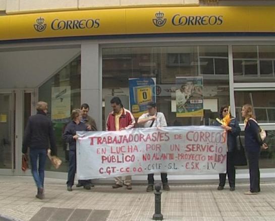 CC.OO. cifra el seguimiento de la huelga en Correos en el 80% y la empresa lo rebaja al 36%