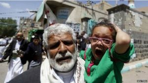 Al menos 3 muertos en una explosión cerca de una mezquita en la capital yemení_explosion_yemen_624x351_reuters_nocredit