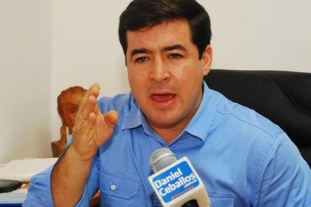 El exalcalde opositor venezolano preso cesa su huelga de hambre pero mantiene sus exigencias