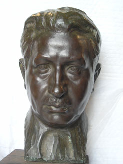Donada la escultura del periodista Ezequiel Endériz podrá verse al Museo de Navarra