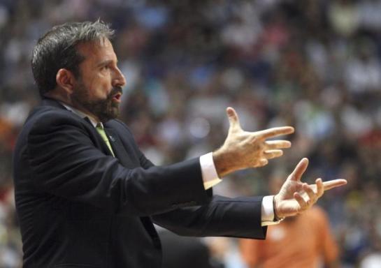 89-84. Unicaja se impuso en la prórroga y fuerza el cuarto partido