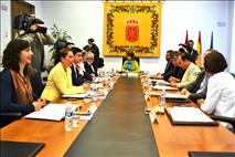 La Mesa y Junta del Parlamento avalan en su primera reunión que PP e I-E tengan agrupación propia en la Cámara