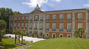Jardín del Museo_Thyssen_Bornemisza_edificio_palacio_villahermosa_m.jpg_1306973099