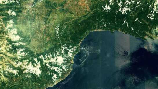 El segundo satélite 