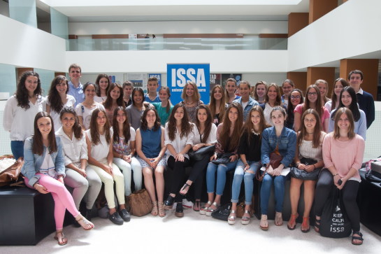 22 colegios españoles participan en ‘The World Of Business IV’ organizado por la Universidad de Navarra 