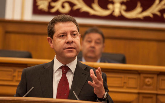 García-Page, investido presidente de Castilla-La Mancha con el apoyo de Podemos