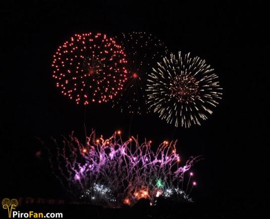 La pirotecnia gallega Xaraiva recibe el premio del concurso internacional de fuegos artificiales de 2014  