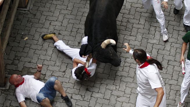 Un herido por asta y seis contusionados en el primer encierro de los Sanfermines  