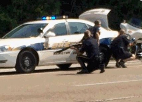 Muere a manos de la Policía el autor de un tiroteo en un cine de Tennessee
