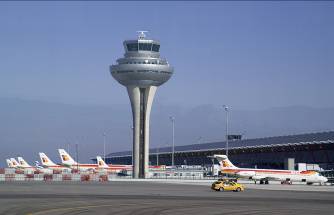 Alarma en el Aeropuerto de Barajas por una amenaza de bomba en un vuelo Madrid-Riad