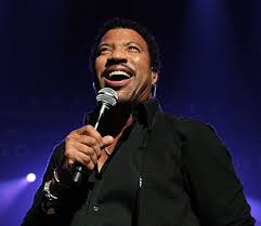 Lionel Richie: el éxito de combinar baladas y música disco