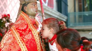 ofrenda infantil a San Fermín, en el Rincón de la Aduana