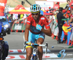 Nibali pide disculpas por agarrarse, pero considera 