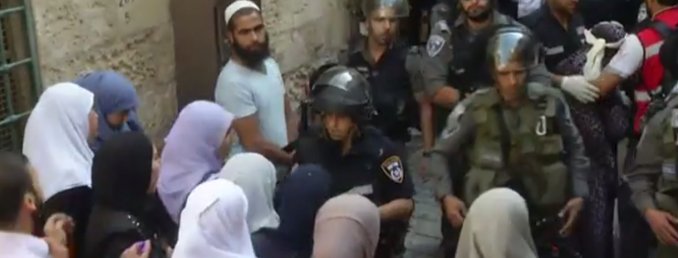 Palestinos y policía israelí vuelven a enfrentarse en la explanada de las Mezquitas