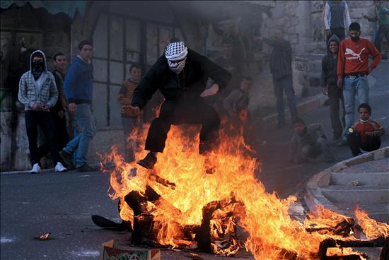 Hamás exhorta a los palestinos cisjordanos a lanzar la Tercera Intifada
