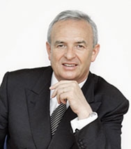 Winterkorn, presidente de Volkswagen, dimite negando 