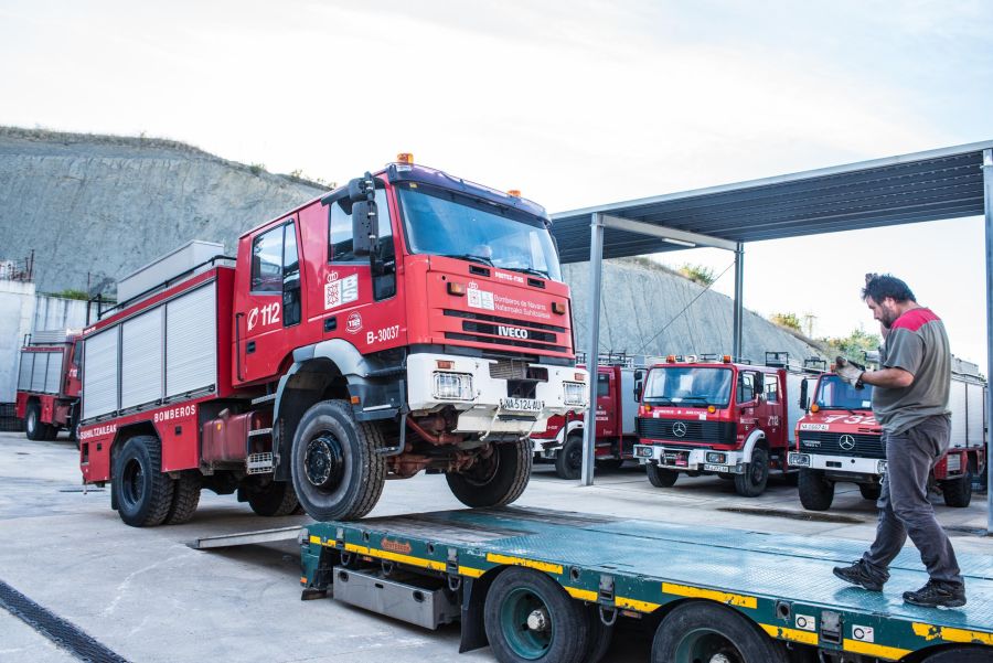 El Gobierno de Navarra cede dos camiones a los bomberos de Guayaquil (Ecuador)