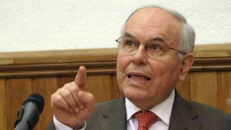 César Nombela destaca los avances en “medicina de precisión” desarrollados gracias al estudio del genoma humano
