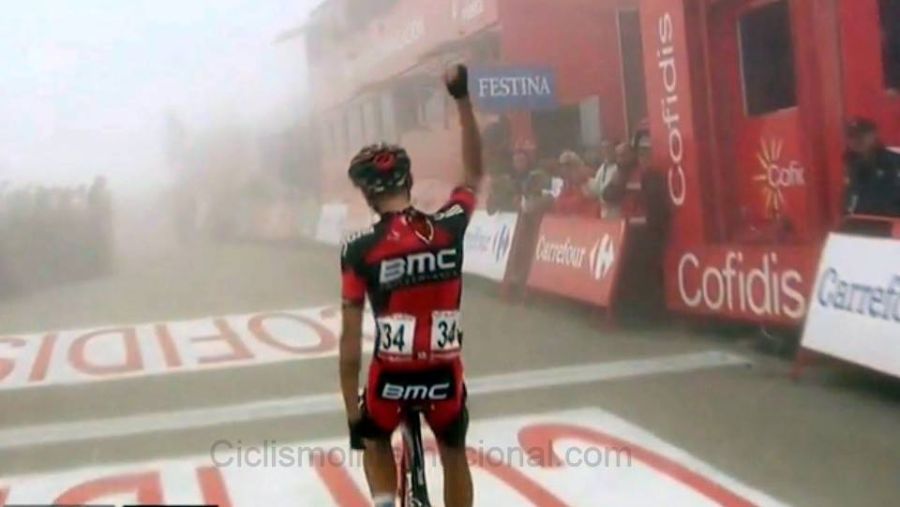 De Marchi brilla en la niebla, Dumoulin se deja tiempo