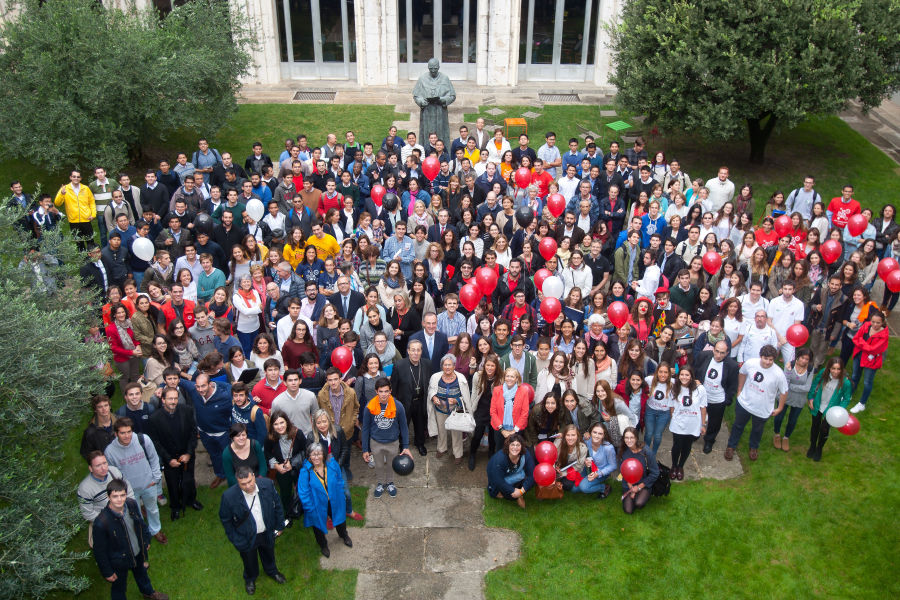 Más de mil personas y medio centenar de asociaciones participan en Solidariun 15 de la Universidad de Navarra